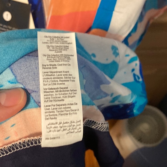 Loralette Abstract Print Women's Top Sz 20 Flutter sleeve - Picture 7 of 7